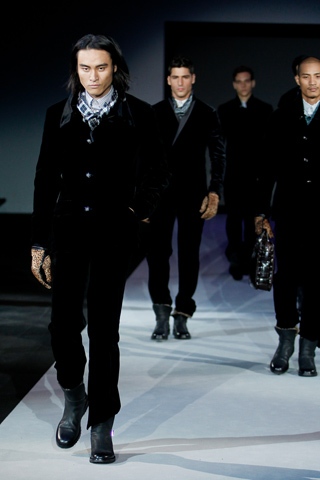 Giorgio Armani / - 2011-2012